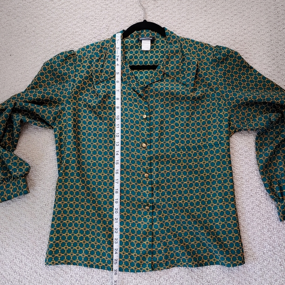 GIANNA | Drapey Chainlink Vintage Blouse - Picture 3 of 7